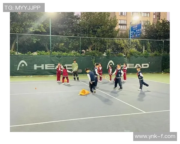 北京网球队在邀请赛中的默契配合与战术执行分析 北京网球队在邀请赛中的默契配合与战术执行分析