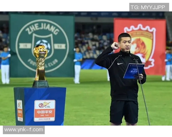 成都业余足球明星盘点谁是草根球场上的闪耀之星 成都业余足球明星盘点谁是草根球场上的闪耀之星